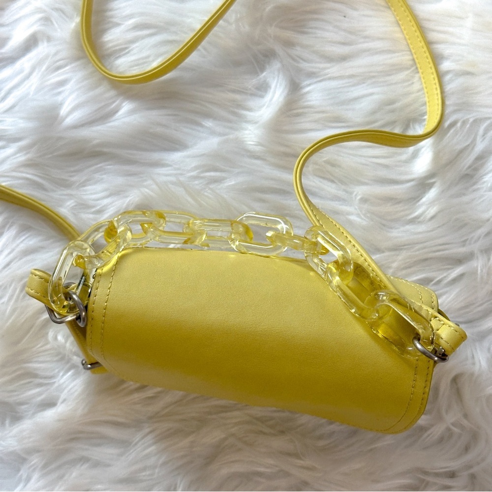 Scoop Crossbody Bag with Resin Chain chartreuse - Picture 6 of 7